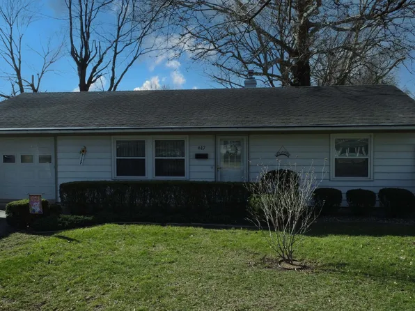 617 E Grant St, Watseka, IL 60970