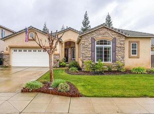 1086 N Coventry Ave, Clovis, CA