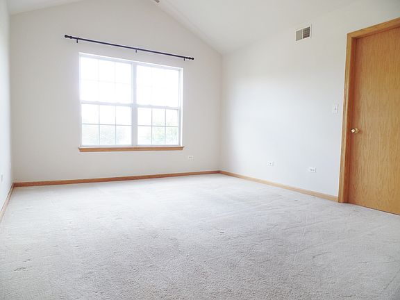 5th image of 410 Gladstone Ln #49-4