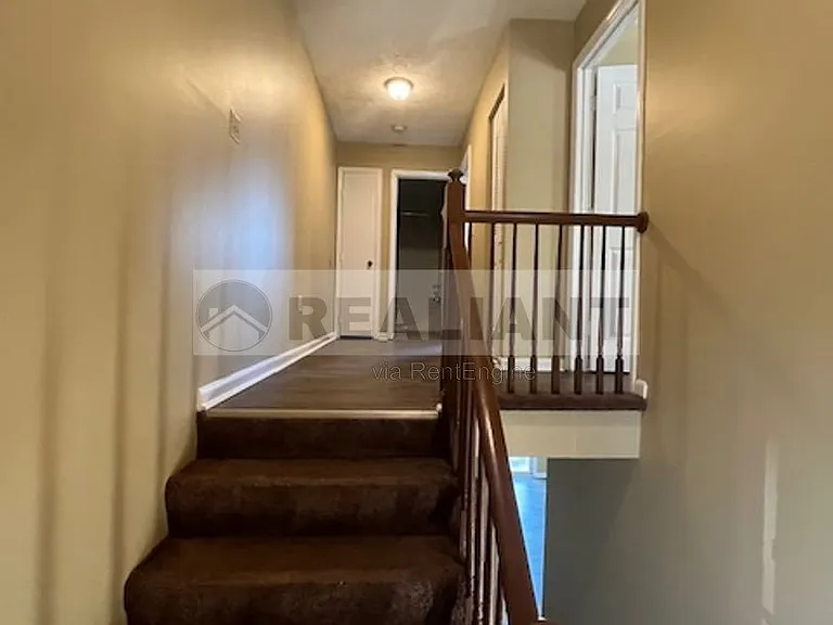 1646 Foxhaven Dr #1 — Photo 9