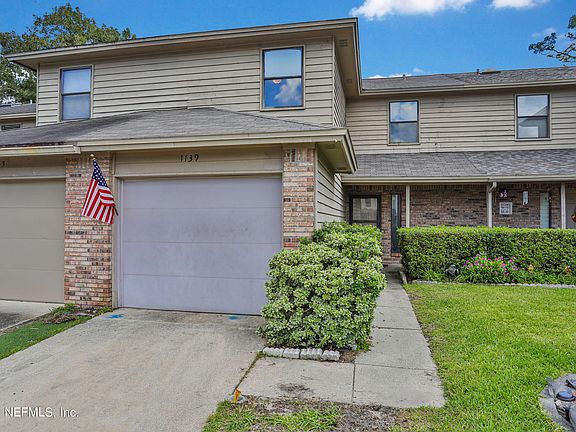 2nd image of 1139 ROMAINE Circle W