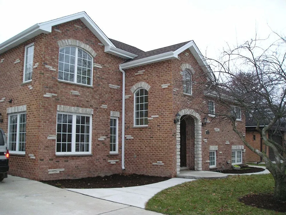 2707 Lincoln Ln photo 1
