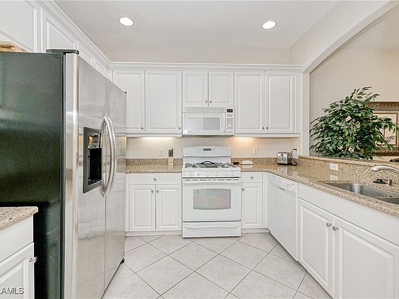 3rd image of 3211 Cottonwood Bnd APT 702
