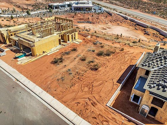 5th image of 1314 N Lozano Rd