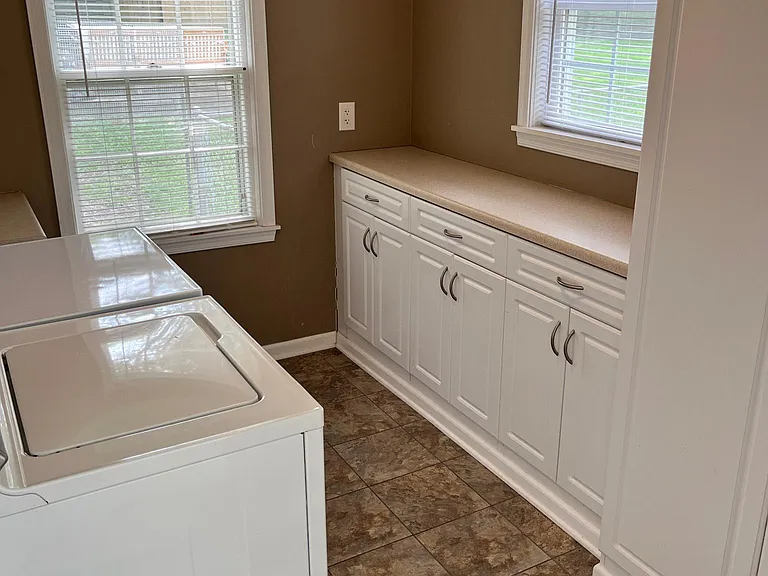 5220 Sycamore Dr — Photo 12