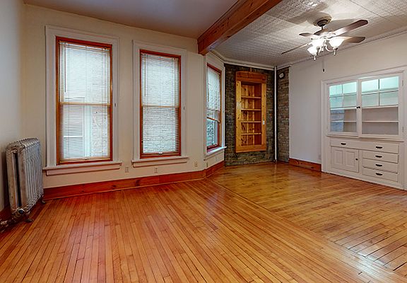4th image of 1234 E Brady St #3