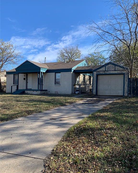 2nd image of 3920 Woods Dr