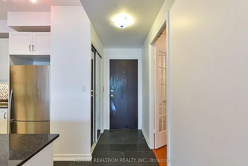 28 William Carson Cres #804 Photo 1