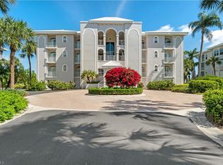 559 Audubon Blvd APT 202, Naples, FL 34110