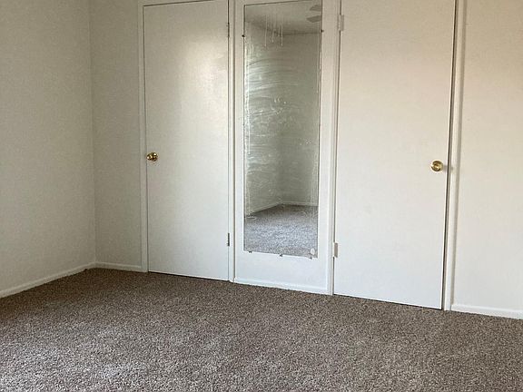 3rd image of 309 N Mountain View Pl #6