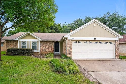 2310 Overbrook Dr Photo 1
