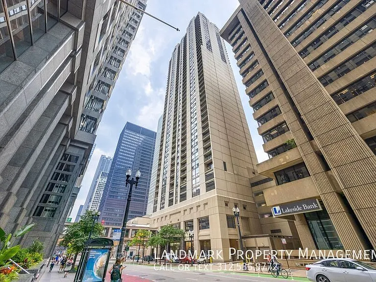 200 N Dearborn St #3201 — Photo 1