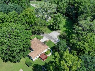 509 High St, Weston, MO 64098