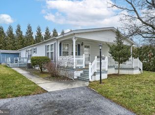 664 W Cedar St, Palmyra, PA 17078