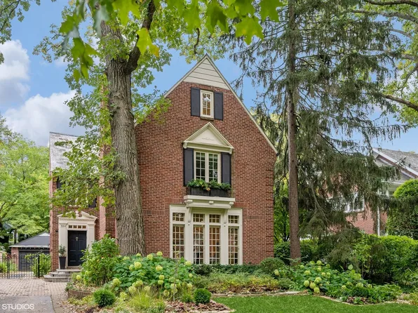 354 Elder Ln, Winnetka, IL 60093
