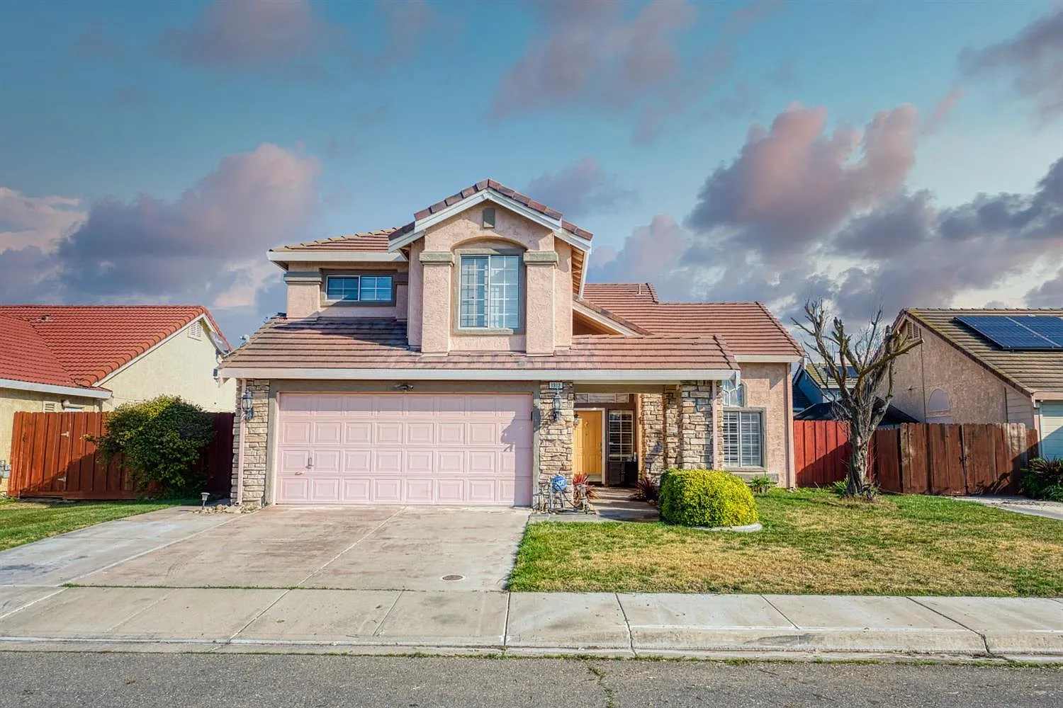 1312 Barrington Ave photo 1