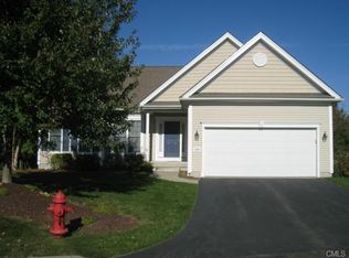 209 Flag Stick Ct, Oxford, CT 06478