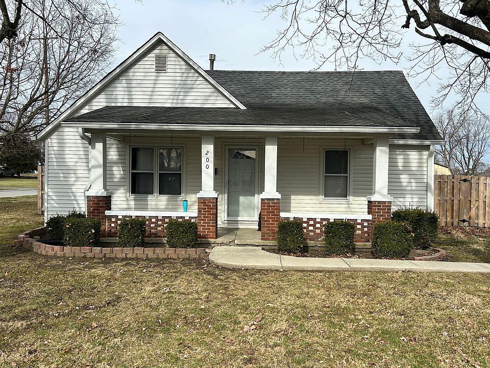 Front view from Lynhurst St.