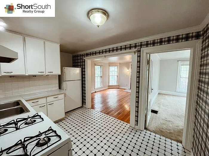 235 Lafayette Ave NE #3 — Photo 7