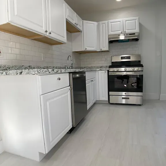 3 Winnemay St #1 — Photo 3