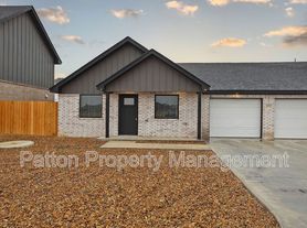 14411 Periwinkle Dr