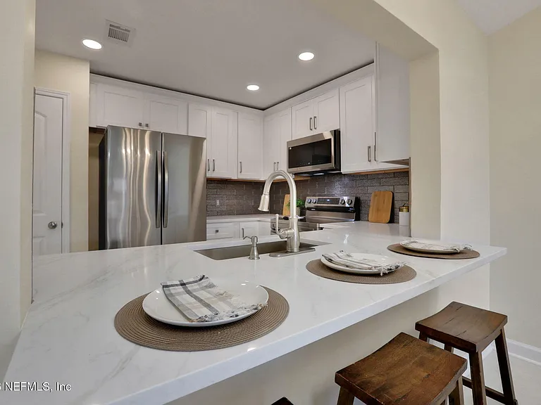 181 Aruba Ln — Photo 12