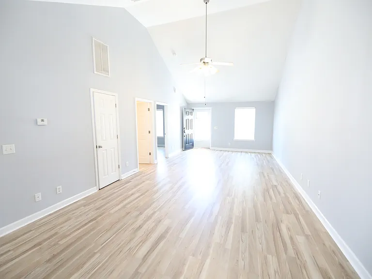 118 Karima Cir — Photo 3
