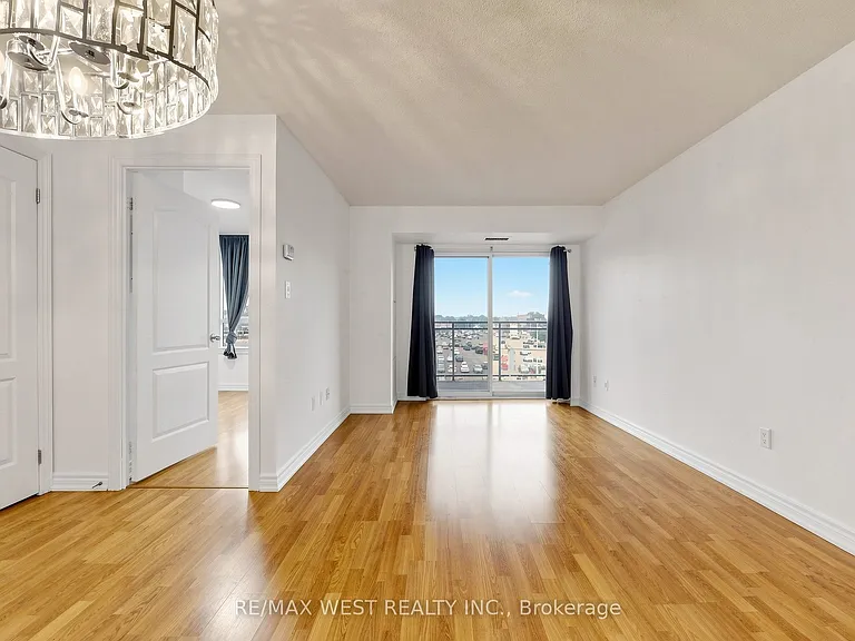 2772 Keele St #505 — Photo 12