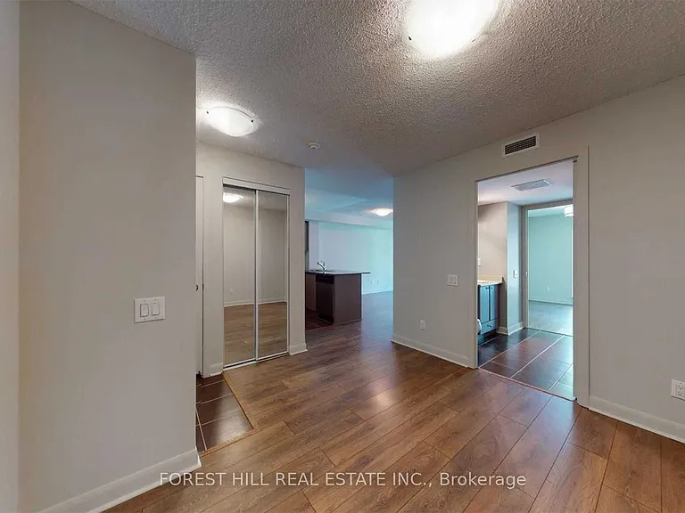 525 Wilson Ave #506 — Photo 8