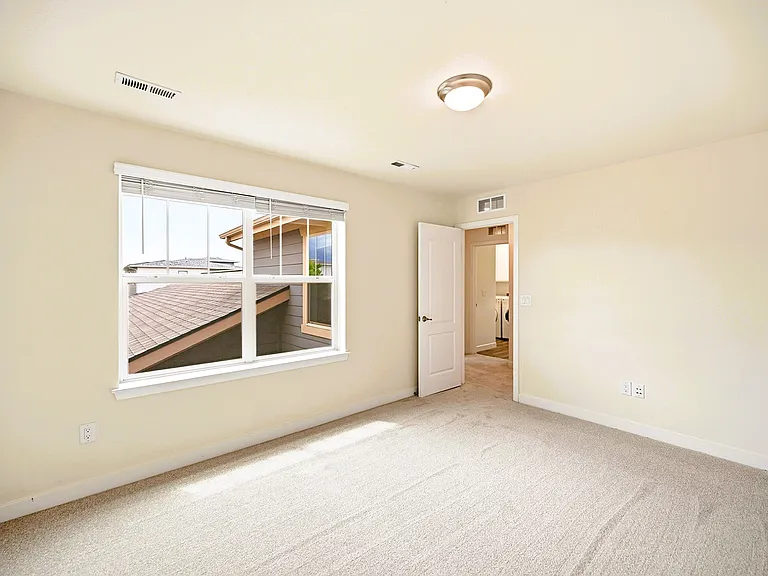 10054 E 59th Ave — Photo 21