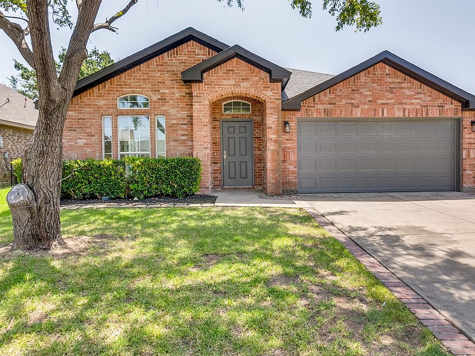 1st image of 2038 Hollow Creek Dr