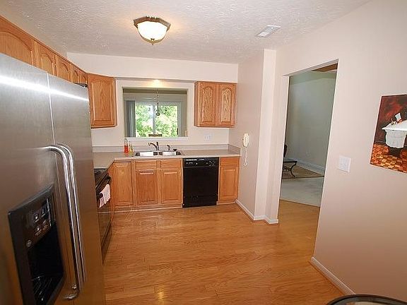 3rd image of 6254 Edgewater Dr