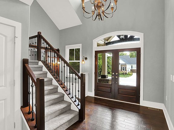 3rd image of 16893 Oak Manor Dr
