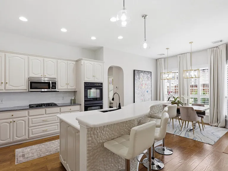 4436 Donegal Dr — Photo 20