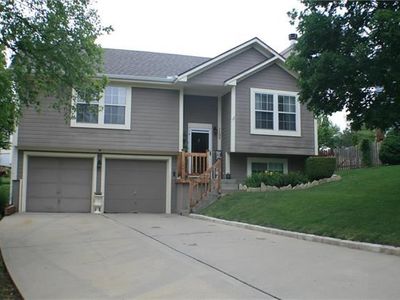 1130 Meadow Lark Ln, Liberty, MO, 64068