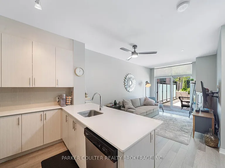 111 Worsley St #302 — Photo 2