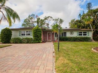 8955 Crest Ln, Fort Myers, FL 33907