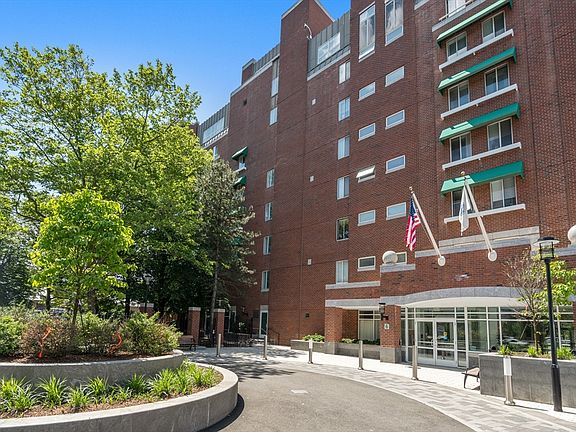 2nd image of 6 Canal Park APT 106