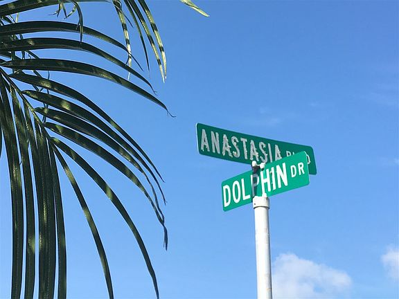 4th image of 66 Dolphin Dr
