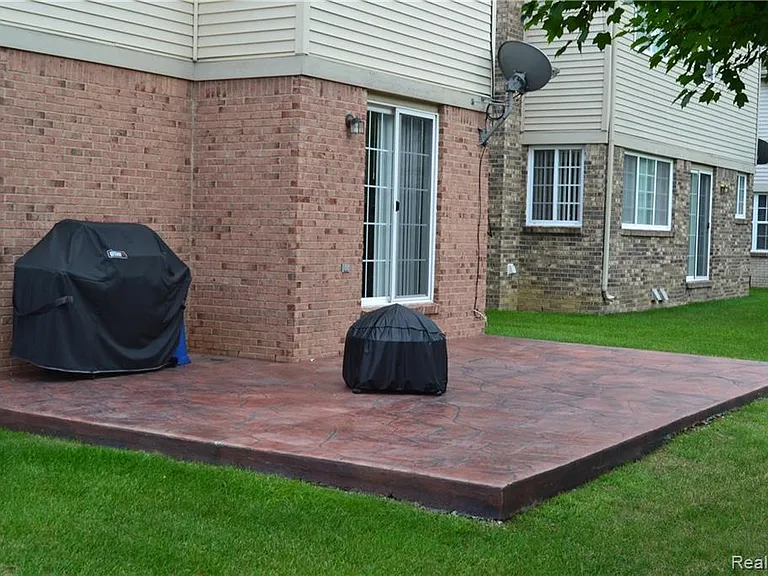 4134 Strathmore Ln — Photo 14