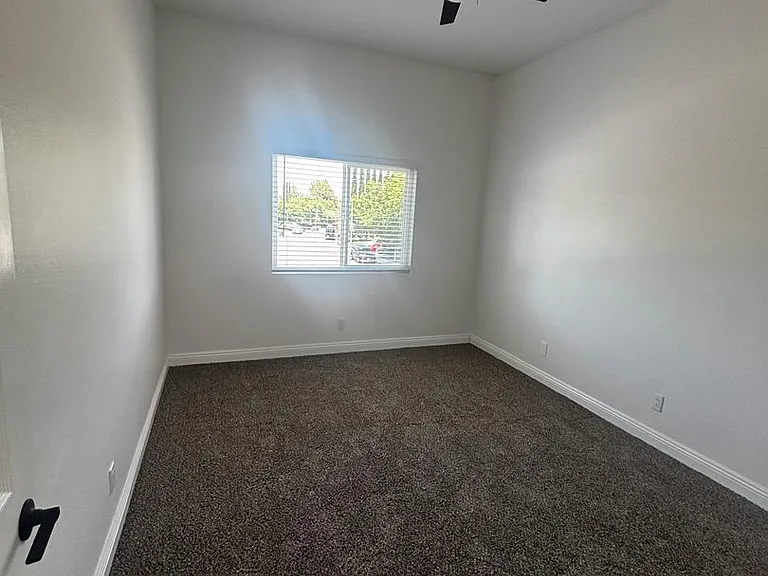 2818 W Avenue K8 — Photo 7