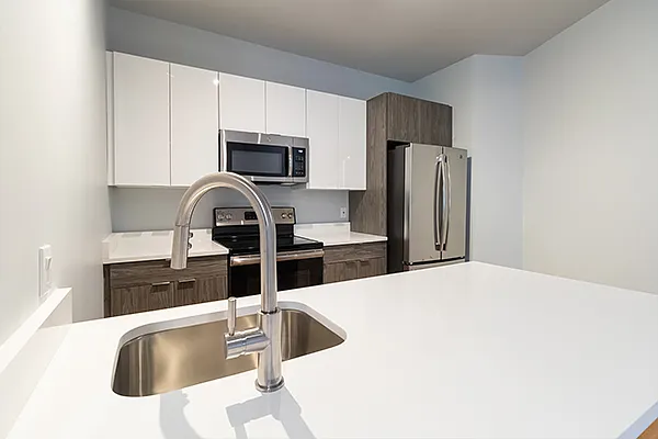 1 bed, 1.0 bath, 732 sqft, $2,250 — Photo 2