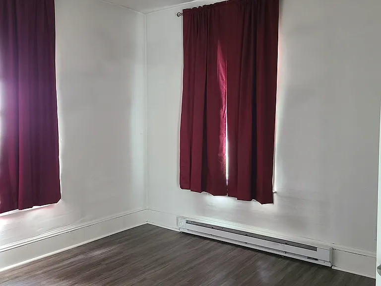 110 Summers St — Photo 17