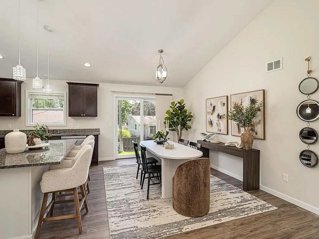 4 bed, 3.0 bath, 2447 sqft, $3,375 — Photo 3