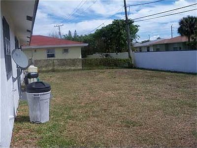 3rd image of 348 NW 16th Ct