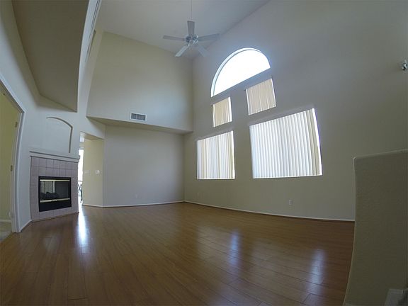 4th image of 2748 Chaucer St