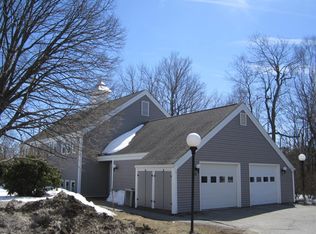 16 Hilltop Pl #16, New London, NH 03257