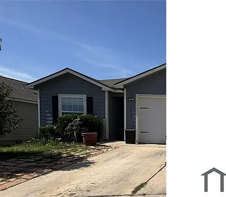6527 Hemlock Dale