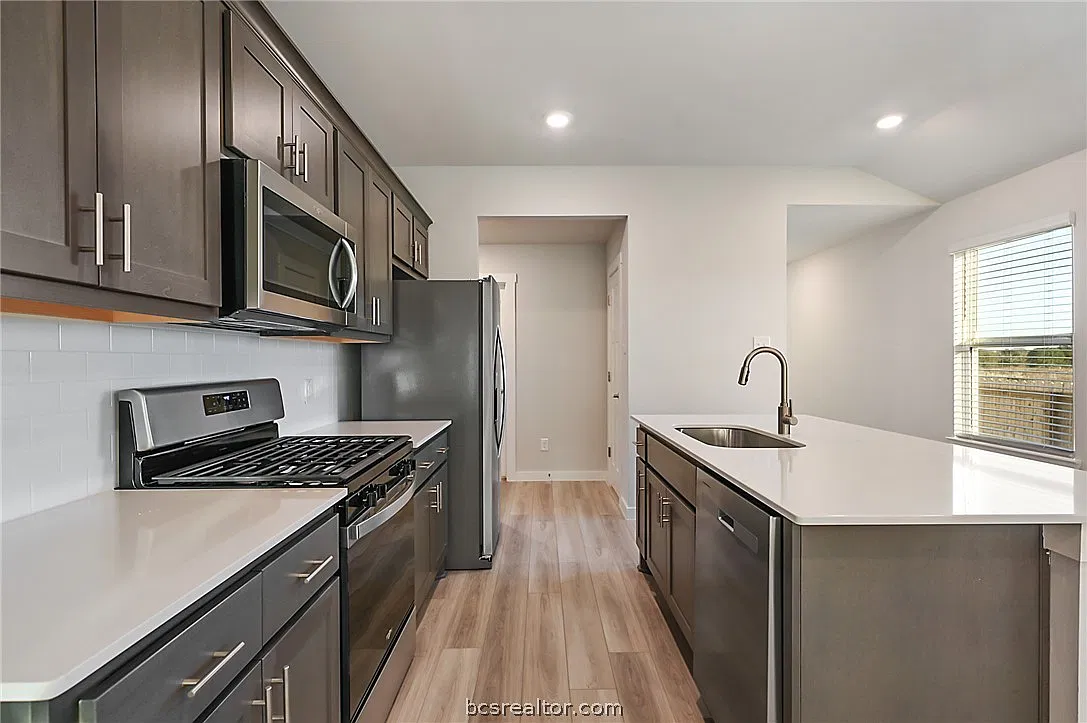3 bed, 1489 sqft, $2,175 — Photo 3