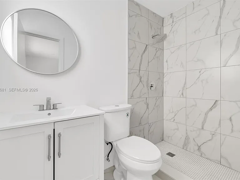 1611 NE 50th Ct #1 — Photo 9